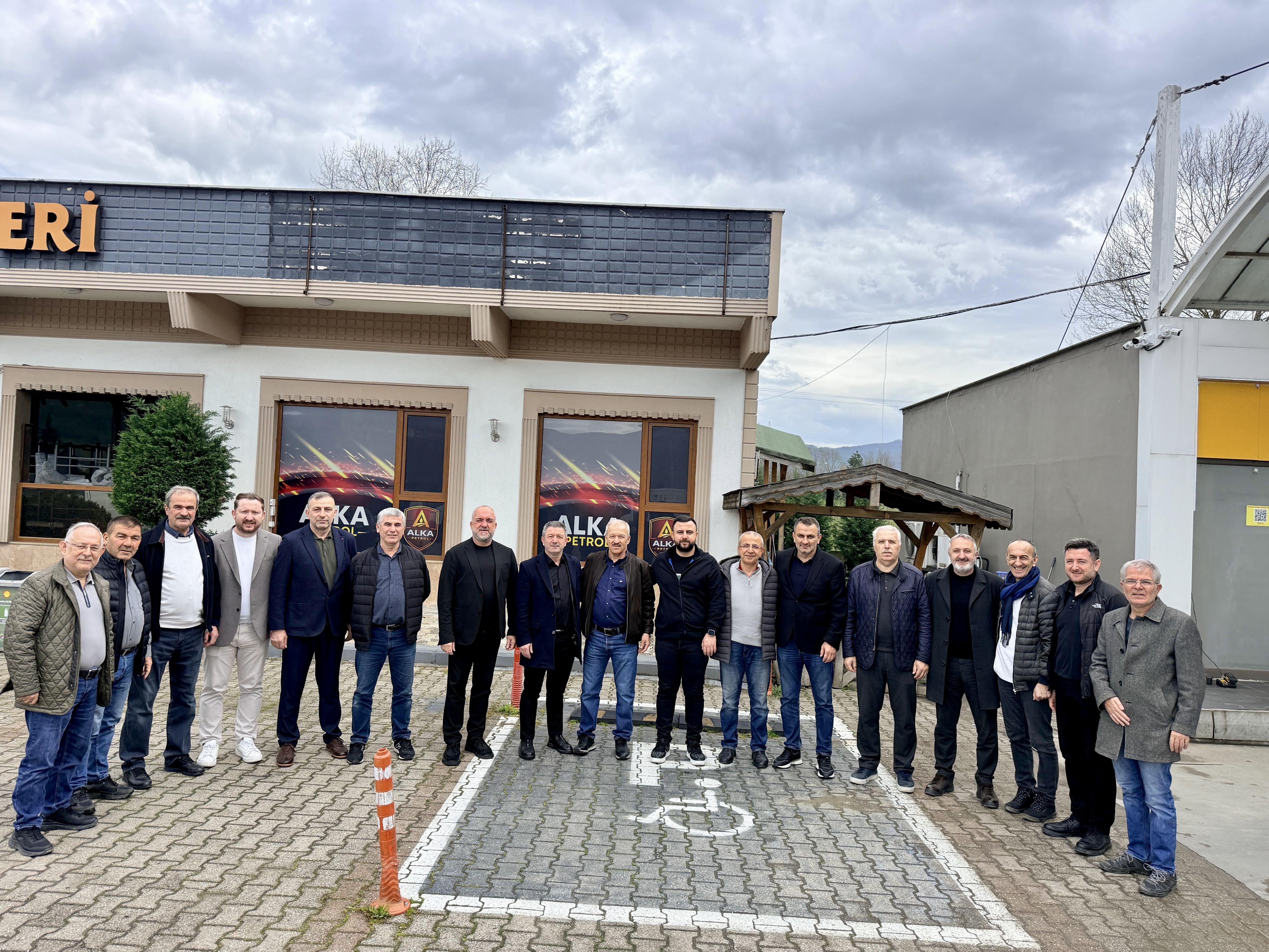 Düzce Endüstri Meslek Lisesi Mezunlar Derneği’nden Kazım Baş’a Hayırlı Olsun Ziyareti